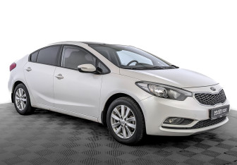 Подержанный автомобиль Kia Cerato Sedan 2015 года (3 фото)