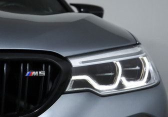 Подержанный автомобиль BMW M5 Sedan 2018 года (32 фото)