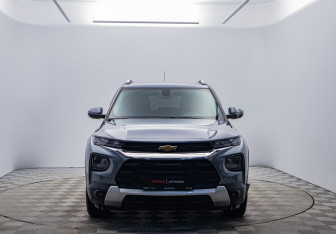Подержанный автомобиль Chevrolet TrailBlazer 2021 года (2 фото)