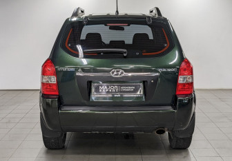 Подержанный автомобиль Hyundai Tucson 2007 года (6 фото)