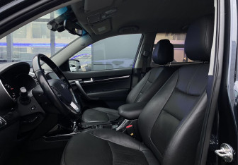 Подержанный автомобиль Kia Sorento 2019 года (22 фото)