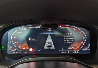 Подержанный автомобиль BMW X4 2023 года (4 фото)