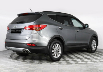 Подержанный автомобиль Hyundai Santa Fe 2013 года (3 фото)