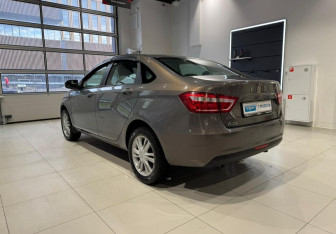 Подержанный автомобиль LADA (ВАЗ) Vesta Sedan 2018 года (7 фото)