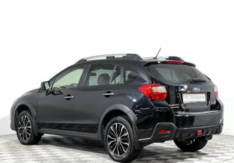 Подержанный автомобиль Subaru XV 2014 года (7 фото)