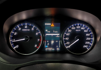 Подержанный автомобиль Mitsubishi Outlander 2014 года (13 фото)