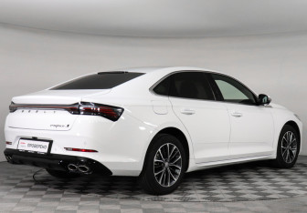 Подержанный автомобиль Geely Preface 2024 года (5 фото)