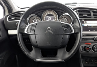 Подержанный автомобиль Citroen C4 Sedan 2018 года (22 фото)