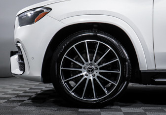 Подержанный автомобиль Mercedes-Benz GLE 2024 года (15 фото)