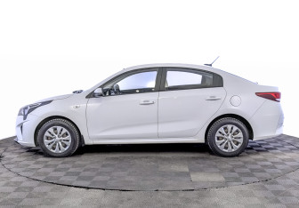 Подержанный автомобиль Kia Rio Sedan 2021 года (8 фото)