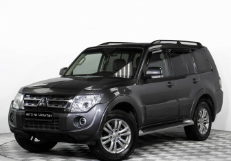 Подержанный автомобиль Mitsubishi Pajero 2013 года (1 фото)