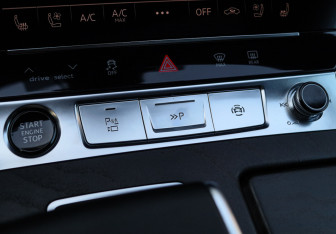 Подержанный автомобиль Audi A6 Sedan 2022 года (27 фото)