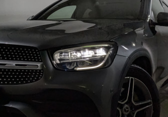 Подержанный автомобиль Mercedes-Benz GLC Coupe 2021 года (27 фото)
