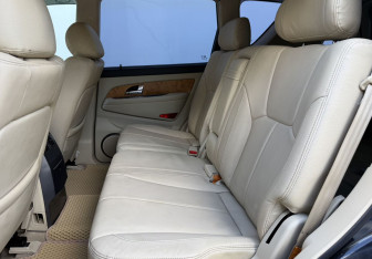Подержанный автомобиль SsangYong Rexton 2010 года (11 фото)