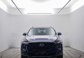 Подержанный автомобиль Hyundai Santa Fe 2019 года (2 фото)