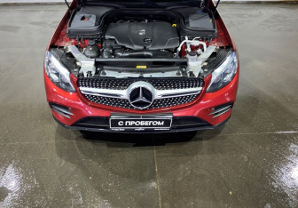 Подержанный автомобиль Mercedes-Benz GLC Coupe 2019 года (19 фото)