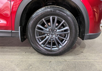 Подержанный автомобиль Mazda CX-5 2022 года (19 фото)