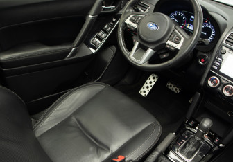Подержанный автомобиль Subaru Forester Suv 2017 года (20 фото)