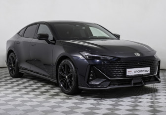 Подержанный автомобиль Changan UNI-V 2024 года (3 фото)