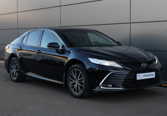 Подержанный автомобиль Toyota Camry Sedan 2021 года (3 фото)