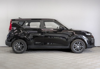 Подержанный автомобиль Kia Soul 2022 года (4 фото)