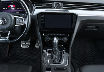 Подержанный автомобиль Volkswagen Arteon 2018 года (15 фото)
