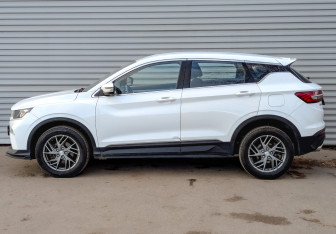 Подержанный автомобиль Geely Coolray 2023 года (8 фото)