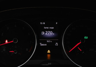 Подержанный автомобиль Volkswagen Passat Sedan 2015 года (17 фото)