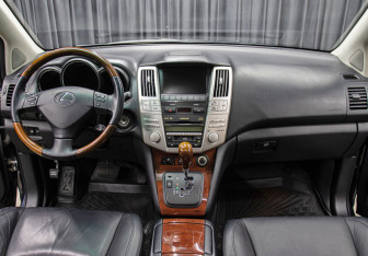 Подержанный автомобиль Lexus RX 2008 года (14 фото)