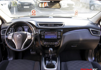 Подержанный автомобиль Nissan Qashqai 2018 года (13 фото)