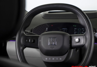 Подержанный автомобиль Zeekr 001 2024 года (14 фото)