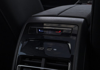 Подержанный автомобиль Volkswagen Tiguan 2025 года (22 фото)