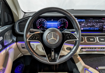 Подержанный автомобиль Mercedes-Benz GLE 2023 года (23 фото)