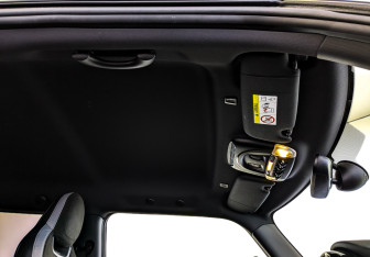 Подержанный автомобиль MINI Hatch 2020 года (22 фото)