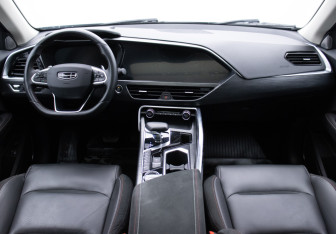 Подержанный автомобиль Geely Tugella 2021 года (12 фото)