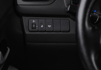 Подержанный автомобиль Kia Rio Hatchback 2014 года (9 фото)