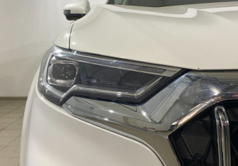 Подержанный автомобиль Hongqi HS5 2023 года (11 фото)