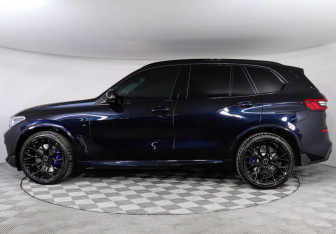 Подержанный автомобиль BMW X5 2019 года (5 фото)