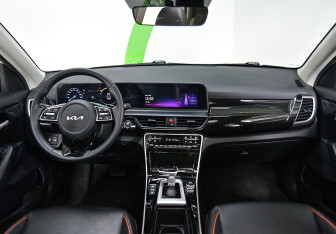 Подержанный автомобиль Kia Seltos 2024 года (8 фото)