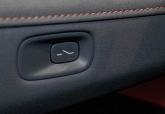 Подержанный автомобиль Zeekr 001 2024 года (26 фото)