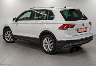 Подержанный автомобиль Volkswagen Tiguan 2017 года (7 фото)