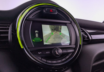 Подержанный автомобиль MINI Hatch 2020 года (27 фото)