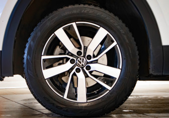 Подержанный автомобиль Volkswagen Teramont 2021 года (29 фото)