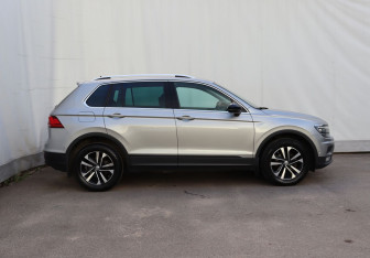 Подержанный автомобиль Volkswagen Tiguan 2019 года (7 фото)