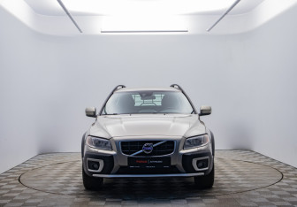 Подержанный автомобиль Volvo XC70 2012 года (2 фото)