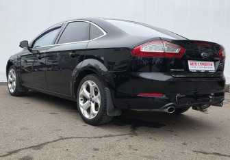 Подержанный автомобиль Ford Mondeo Sedan 2012 года (7 фото)