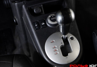 Подержанный автомобиль Nissan X-Trail 2008 года (13 фото)