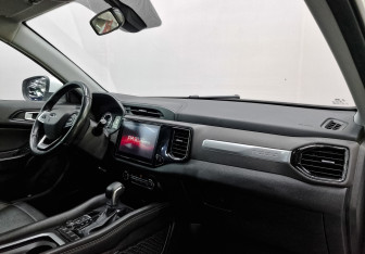 Подержанный автомобиль Chery Tiggo 4 2022 года (13 фото)