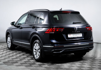 Подержанный автомобиль Volkswagen Tiguan 2021 года (7 фото)
