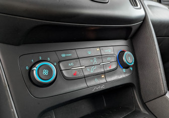 Подержанный автомобиль Ford Focus Hatchback 2018 года (21 фото)